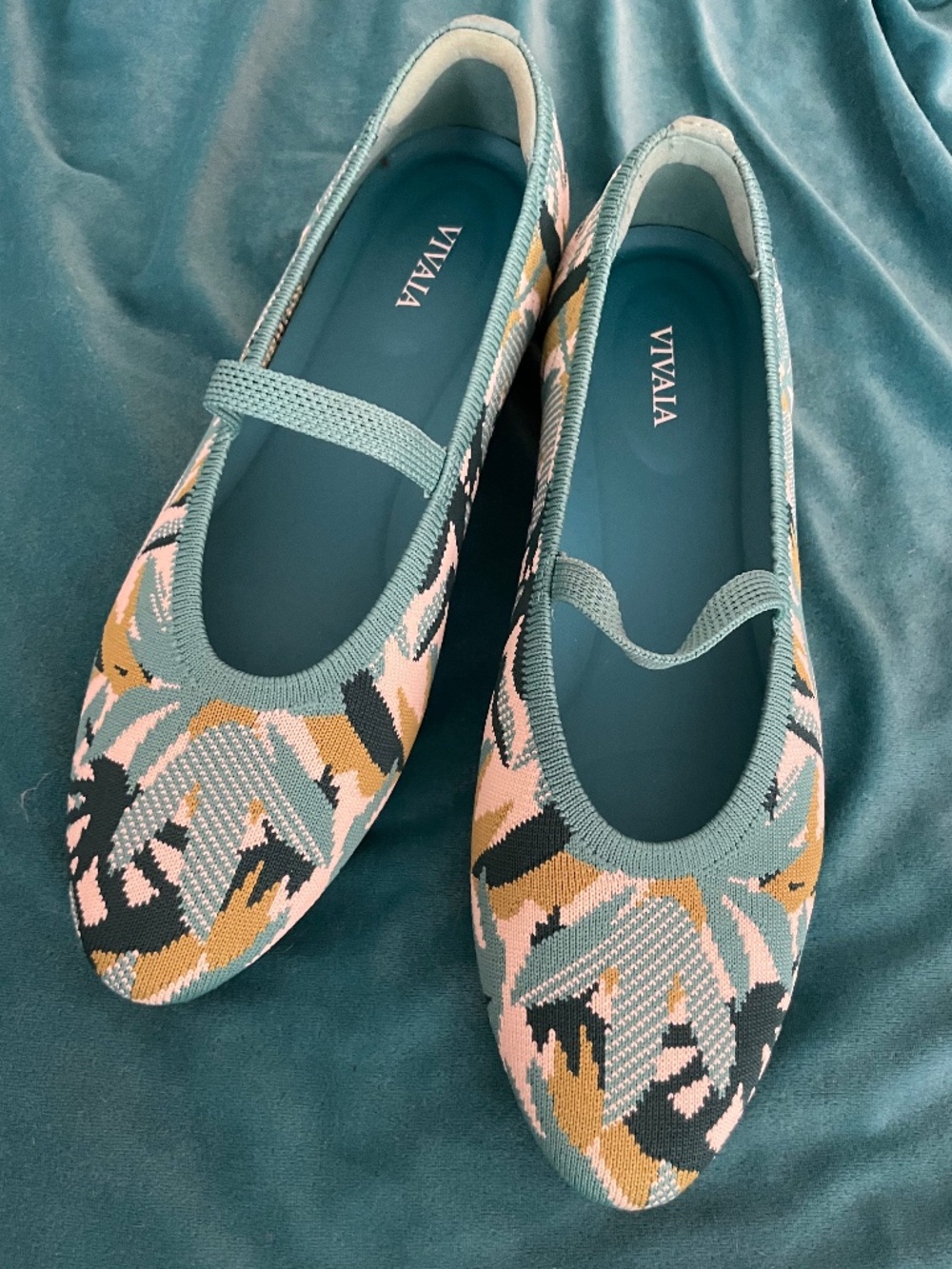 VIVAIA Tamia Almond Toe Mary Jane - Teal Tropical Print